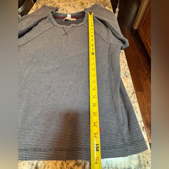 Tommy Bahama light waffle weave long sleeved shirt - Picture 7 of 10